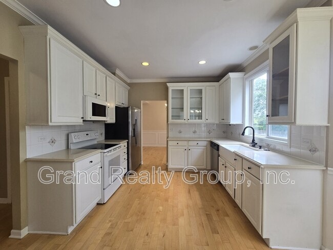 Photo - 217 Lexington Ct