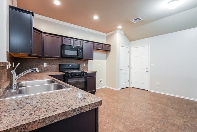 Photo - 9612 Evie Dr