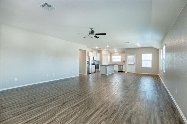 Photo - 111 Mountain Maple St