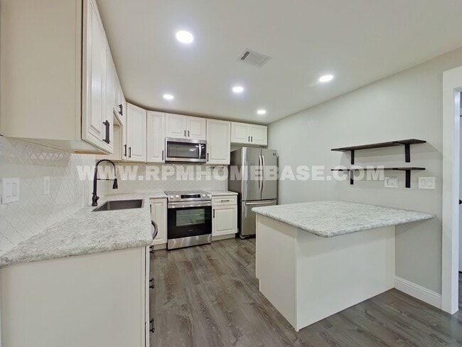 Photo - 147 Villacrest Dr