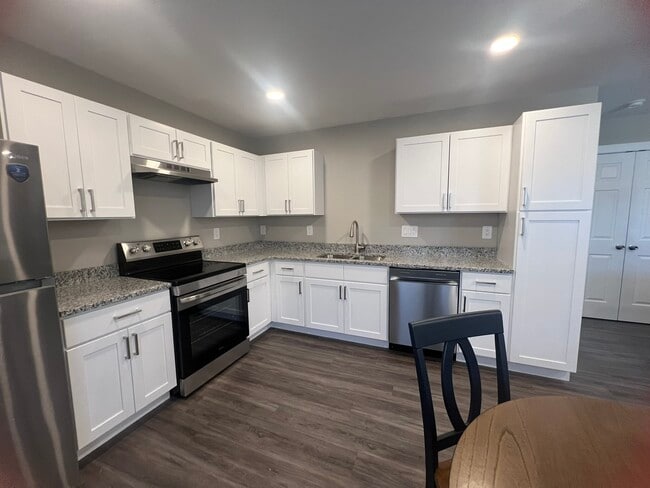 Photo - 444 Wood Ave