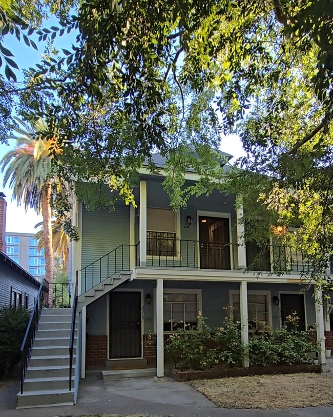 Building Photo - 2315 1/2 L St Rental