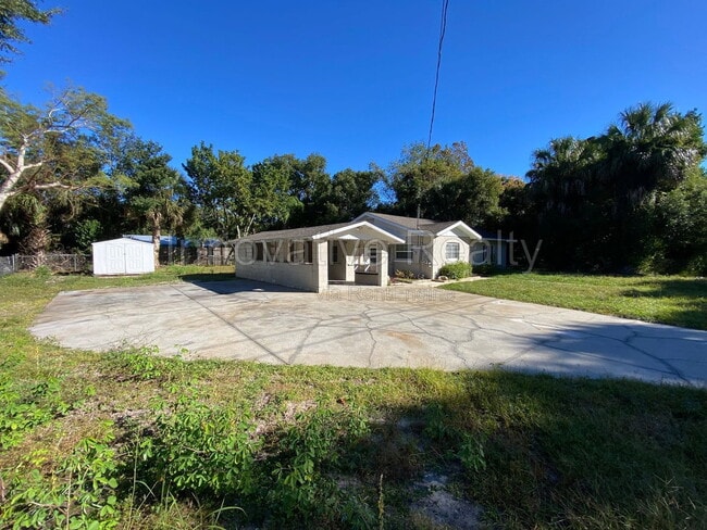 Photo - 16131 Wallace St