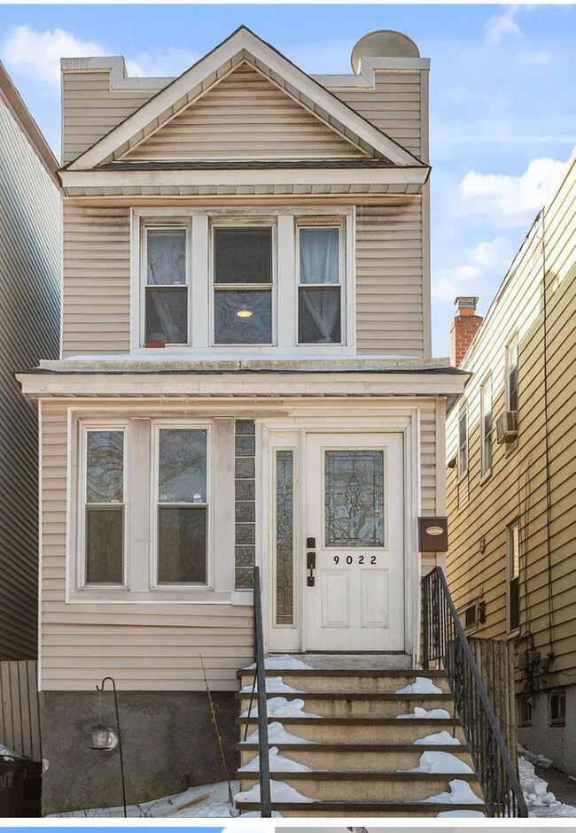 Photo - 2 Kitchen Home in Woodhaven