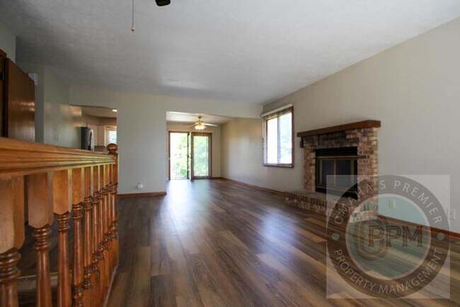 Photo - 6323 N 108th Ave Cir Unidad BLUEGILL 6323