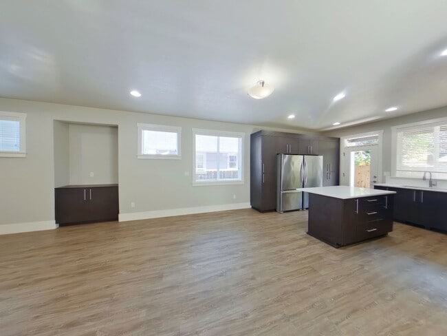 Photo - 335-337 NW 18th St. Unit 337 NW 18th St