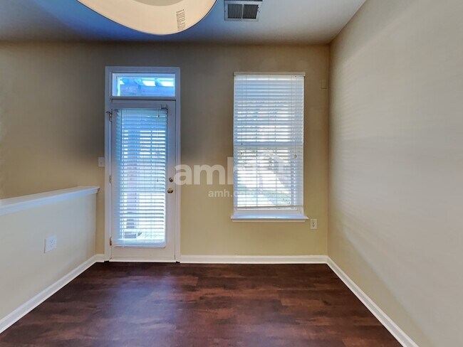 Photo - 133 Milroy Ln