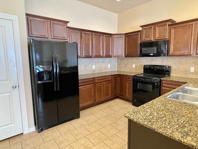 Photo - Edmond Home in Gated Community & Deer Creek Schools!