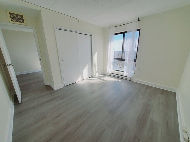 Photo - 60 Strawberry Hill Ave Unit 12