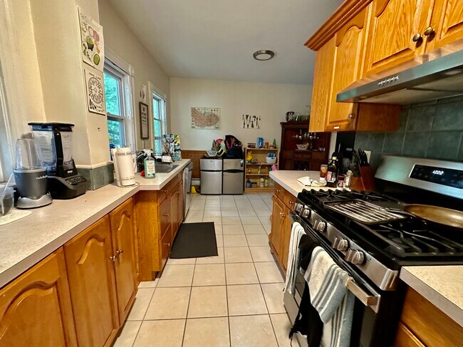 Photo - 14 Curtis Ave Unit 2