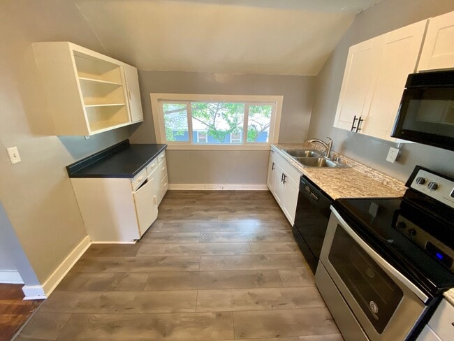 Photo - 1511 Kane St