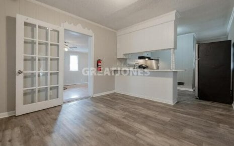 Photo - 2246 Garrison St