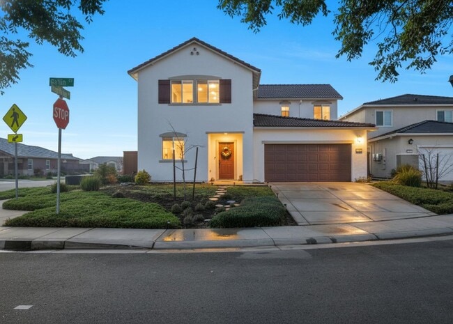 Building Photo - 2032 Gatlin Ct