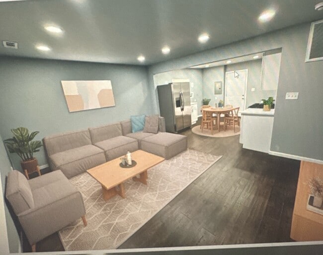 Photo - 1824 Central Dr