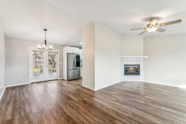 Photo - 2036 E Oakridge Ct