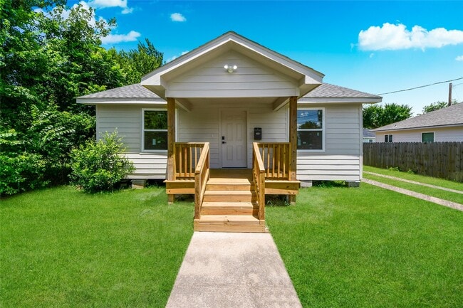 Building Photo - 2804 Bringhurst St