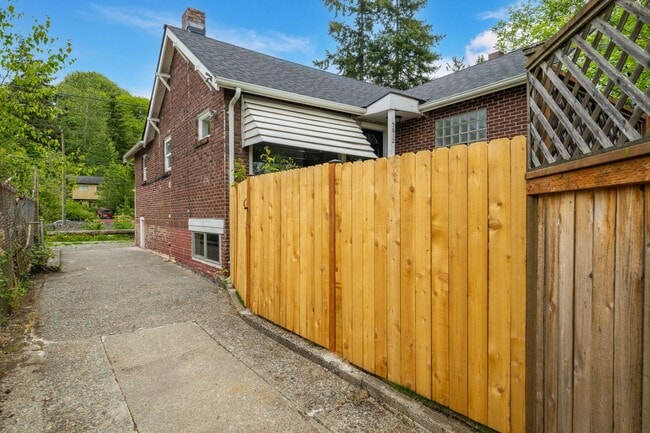 Photo - 2bd/1ba Seattle Home