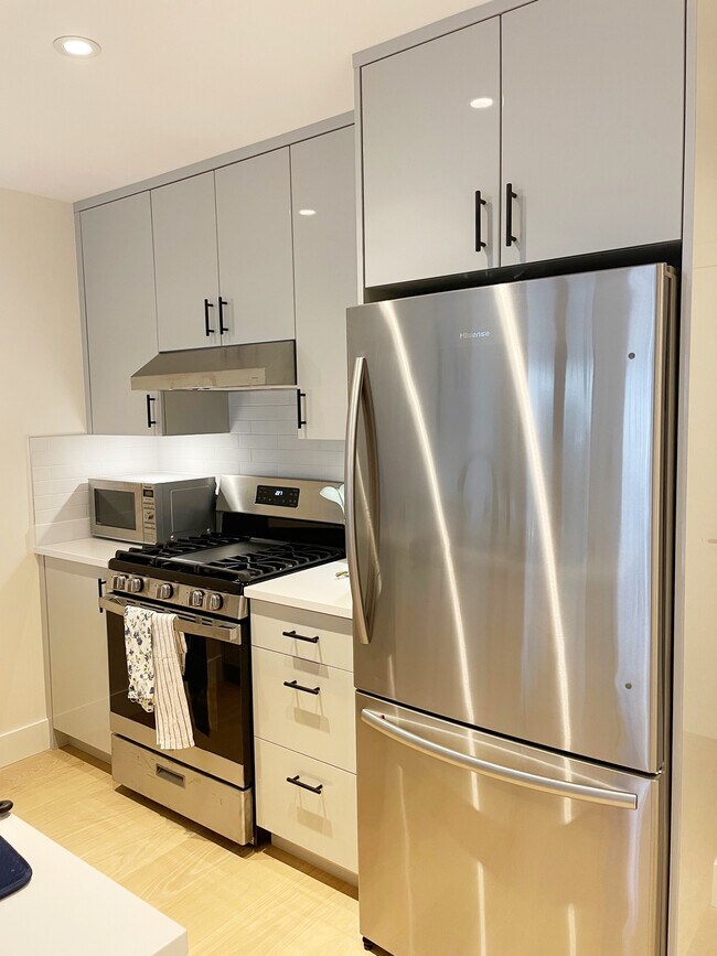 Photo - 282 E 18th Ave