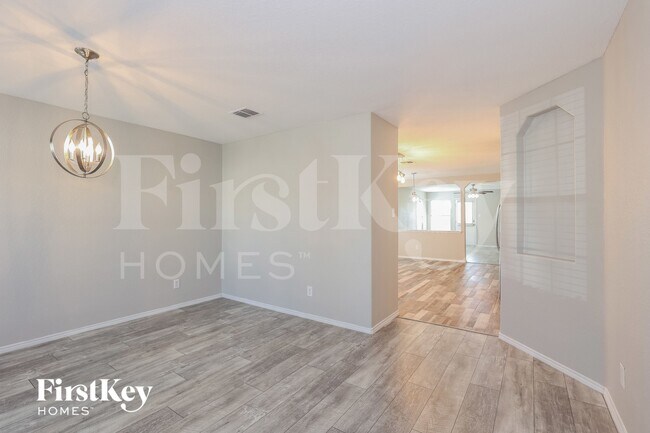 Photo - 814 Silverado Way