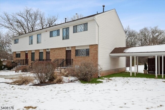 Photo - 911 Merritt Dr Unidad B-2