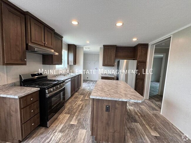 Building Photo - 154 A St Rental