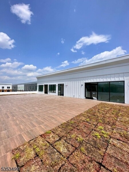 Photo - 321 E 3rd St Unidad 227