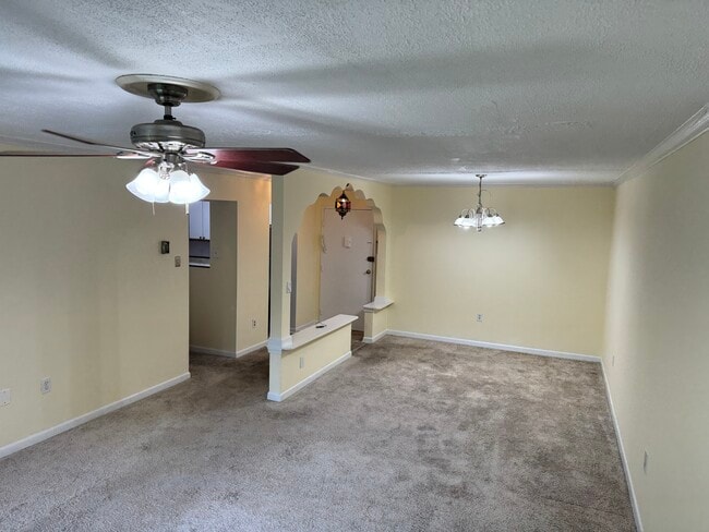 Building Photo - 7420 Lakeview Dr Unit 207 Rental