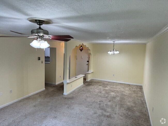 Building Photo - 7420 Lakeview Dr Unit 207 Rental