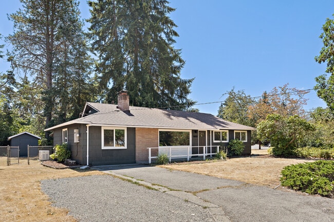 Building Photo - 8408 Dalton Dr SW