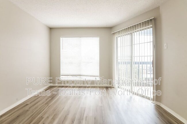 Photo - 18333 Roehampton Dr Unit #1032