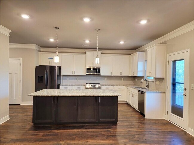 Photo - 1866 Castleberry Ln