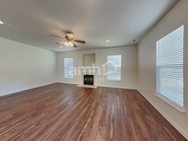 Photo - 6923 Babbling Brook Ln