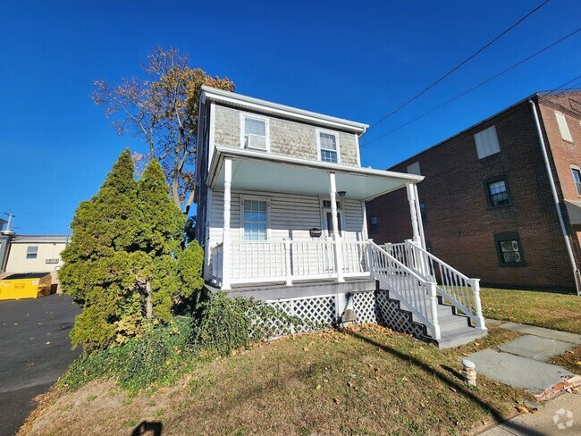 Building Photo - 2 Bedroom Lansdale Colonial Unit A Rental