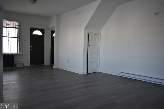 10 S 62nd St