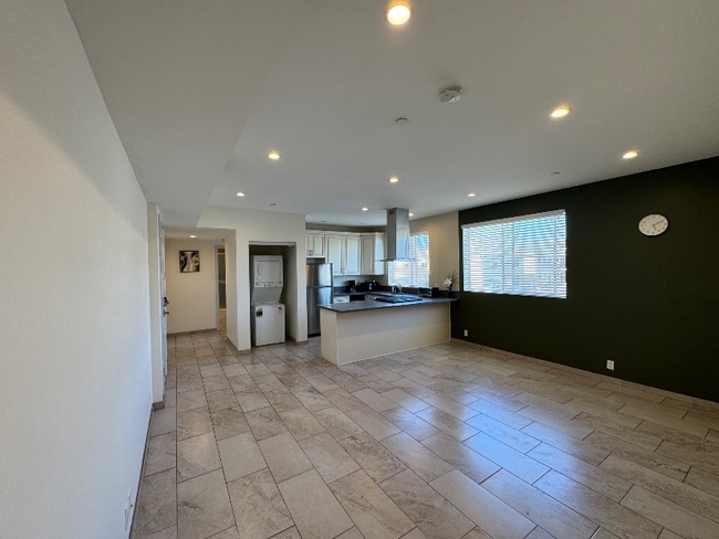 Photo - 953 Normandie Ave Unit 304