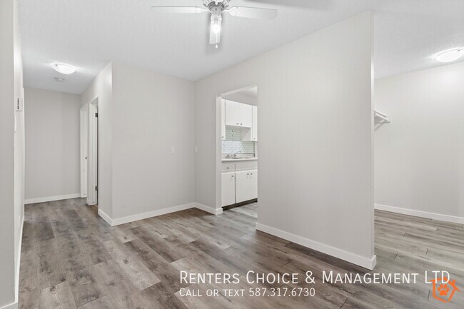 Photo - Top Floor Unit, Assigned Parking, Onsite Laundry, BONUS INCENTIVE