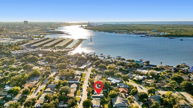 Photo - 106 Trout Ave