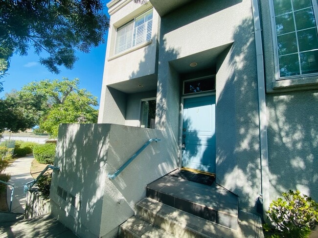 Photo - 305 W Newby Ave Unit J