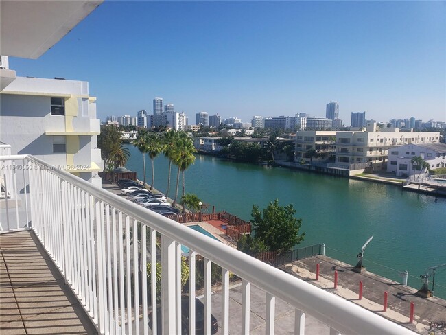 Photo - 110 S Shore Dr Unidad 5E Rental