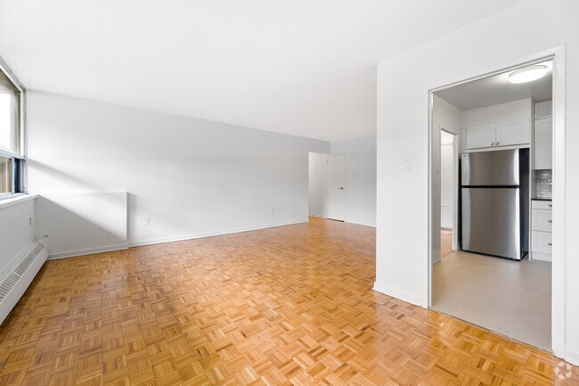 2BR, 1BA - 977SF - Living Room