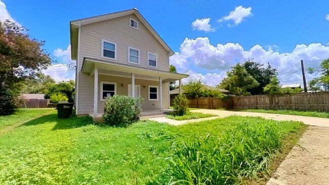 Photo - 209 Jackman St