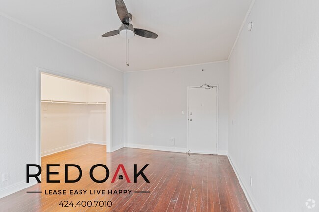 Building Photo - Lovely Studio with Exposed Red Brick, Stai... Unit 306 Rental