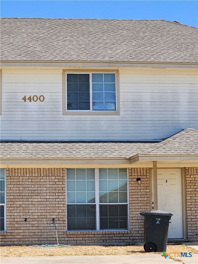 Building Photo - 4400 Sylvia Dr