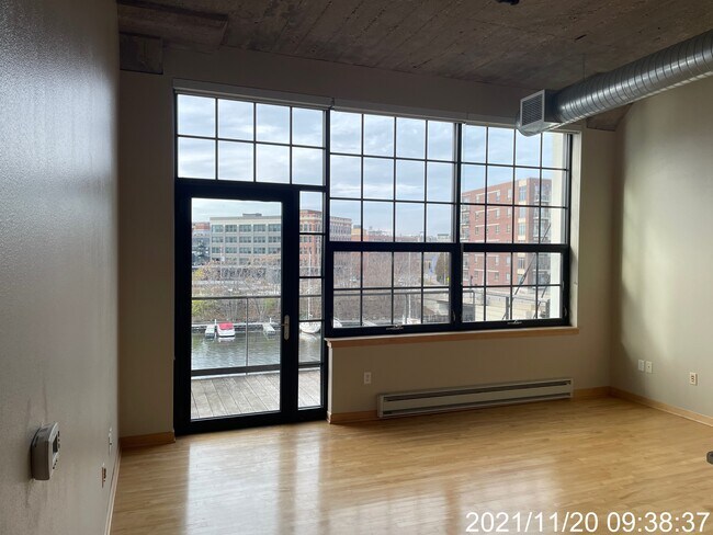 Photo - 311 E Erie St Condo Unit 313