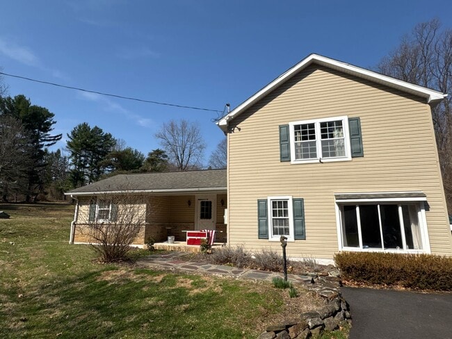Photo - 3676 Lower Saucon Rd