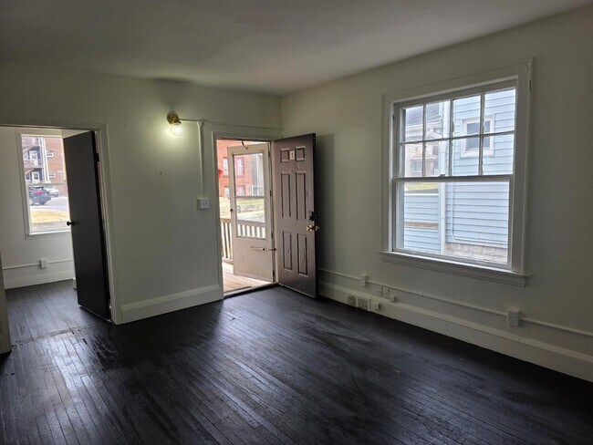 Photo - 124 Dawes Ave