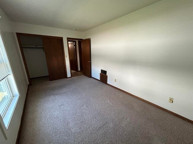 Photo - 519 S Dodge St Unidad 5