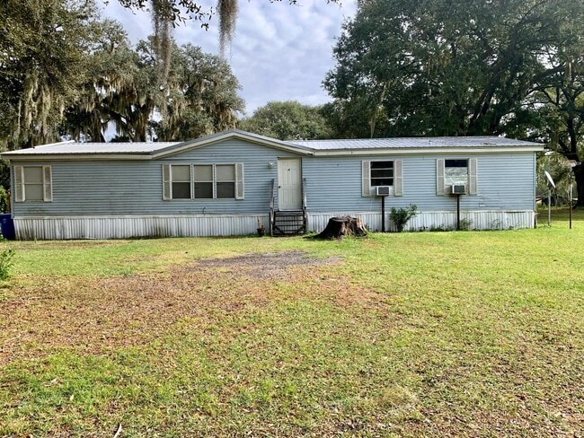 Photo - 17028 FL-674 House