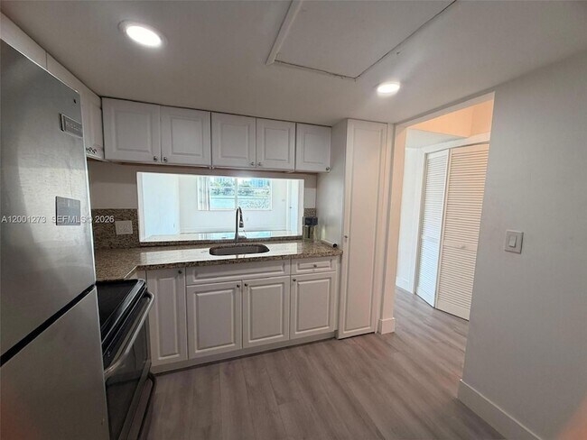 Photo - 20111 NE 27th Ct Unit K102
