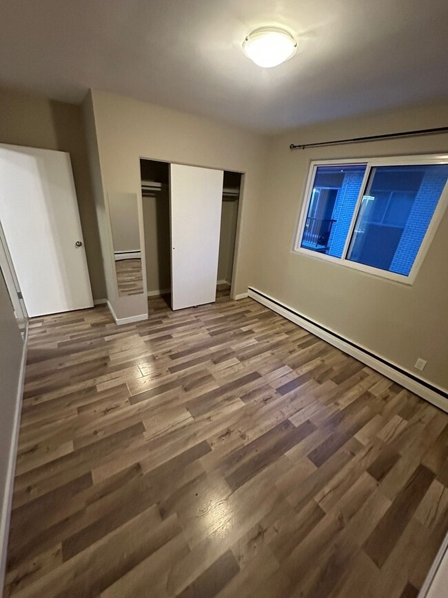 Building Photo - 10734-108 108 St NW Unit 8